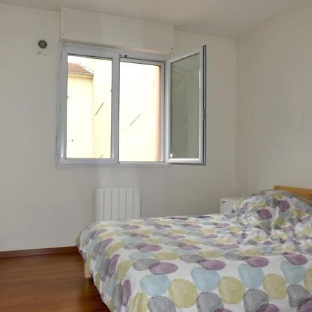 Appartement F3, 2 Chambres Иври сюр Сен Екстериор снимка