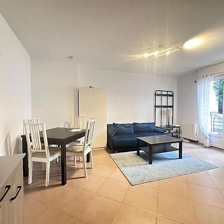 Appartement F3, 2 Chambres Иври сюр Сен Екстериор снимка